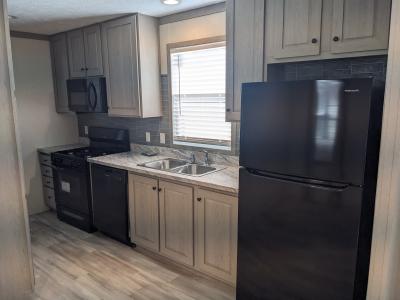 Mobile Home at 300 Forrest Ave., Lot #77 Springfield, IL 62702