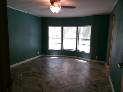 Photo 4 of 14 of home located at 7100 Ulmerton Rd Lot 2036 Largo, FL 33771