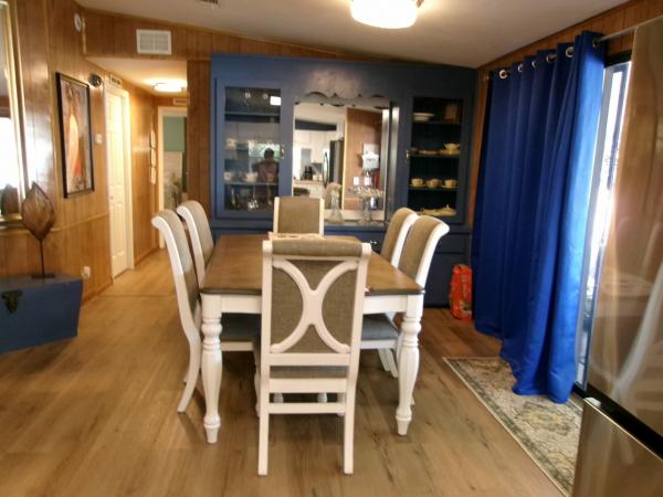1984 COMM  Home