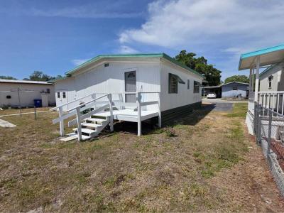 Photo 4 of 16 of home located at 818 Janet St Wildwood, FL 34785