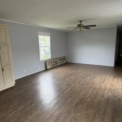 Photo 5 of 15 of home located at 203 Cadillac St. New Hudson, MI 48165