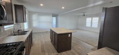 Photo 5 of 10 of home located at 1017 Crown Ave Bakersfield, CA 93301