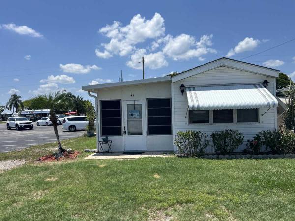1989  Mobile Home For Sale