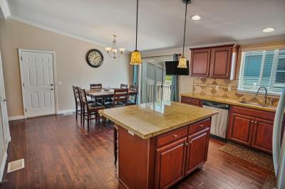 Photo 4 of 14 of home located at 15455 Glenoaks Blvd, Spc 71 Sylmar, CA 91342