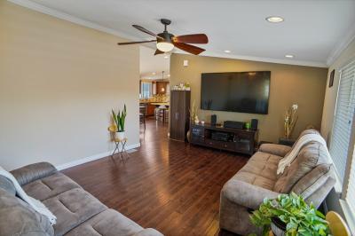 Photo 3 of 14 of home located at 15455 Glenoaks Blvd, Spc 71 Sylmar, CA 91342