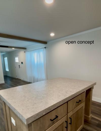 Photo 5 of 40 of home located at 10011 Cossey Rd #35 Houston, TX 77070
