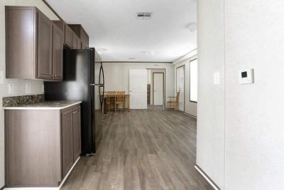 Photo 5 of 23 of home located at 560 W Pleasant Ave, #026 Tulare, CA 93274
