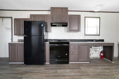 Photo 5 of 8 of home located at 560 W Pleasant Ave, #026 Tulare, CA 93274