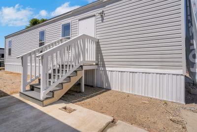 Photo 4 of 8 of home located at 560 W Pleasant Ave, #048 Tulare, CA 93274