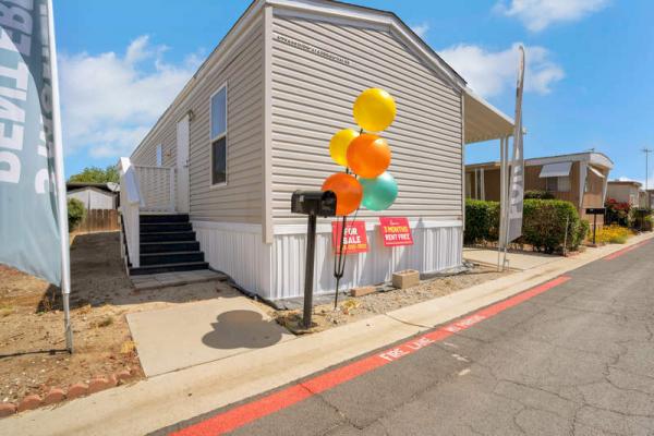 2018 Commodore Manufactured Home