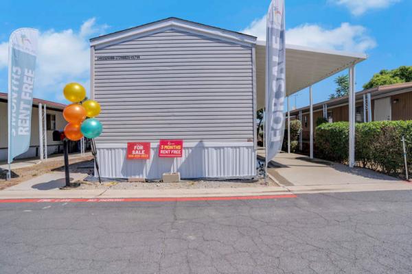 2018 Commodore Manufactured Home