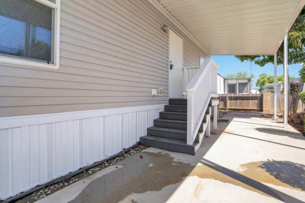 2018 Commodore Mobile Home For Sale