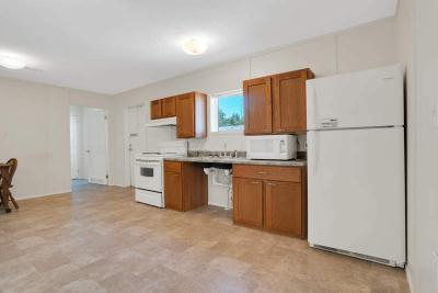 Photo 5 of 8 of home located at 560 W Pleasant Ave, #051 Tulare, CA 93274