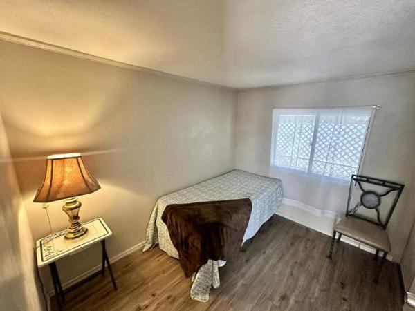 1986 Palm Harbor Manufactured Home