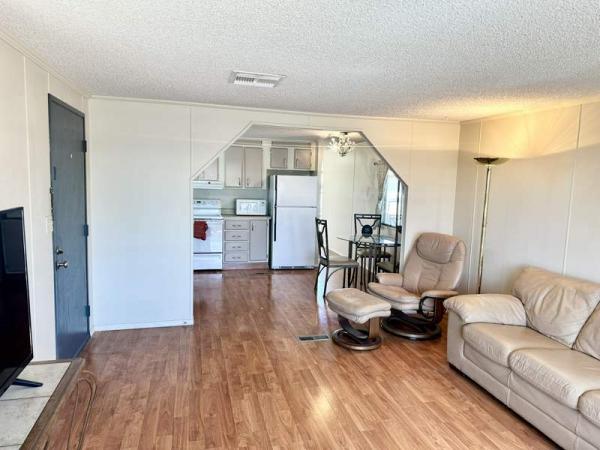 1986 Palm Harbor Manufactured Home