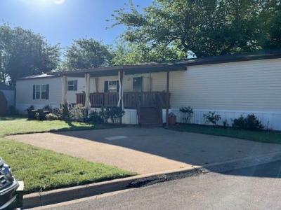 Mobile Home at 726 Prince Of Wales Arlington, TX 76017