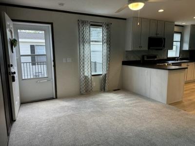 Photo 5 of 45 of home located at 48579 Leafdale Ct #161 Shelby Township, MI 48317