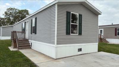 Mobile Home at 205 Carriage Lane Estate Streator, IL 61364