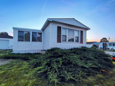 Mobile Home at 200 Lynnwood Dr Lot Lyn-200 West Des Moines, IA 50265