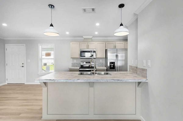 Photo 1 of 2 of home located at 200 Devault St Umatilla, FL 32784