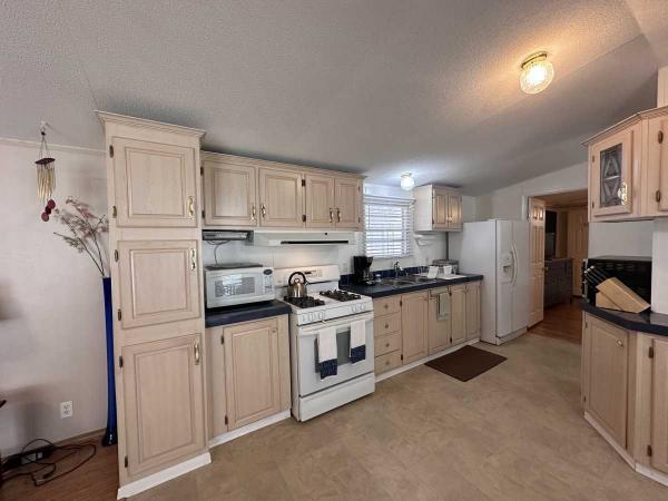 1996 Fleetwood Festival Manufactured Home