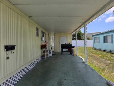 Photo 3 of 38 of home located at 7100 Ulmerton Rd Largo, FL 33771