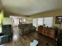 1972 SKYL Single Mobile Home