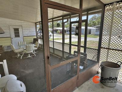 Photo 4 of 29 of home located at 26 Key West Drive Leesburg, FL 34748