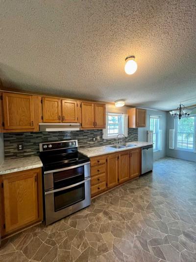 Photo 5 of 21 of home located at 7 Cherrywood Ct Belleville, IL 62221