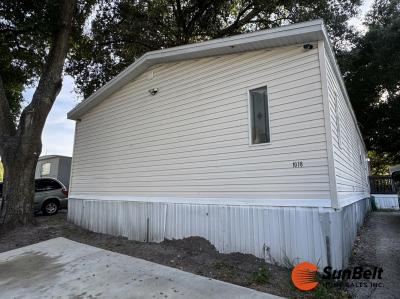 Photo 3 of 14 of home located at 1078 Geneva Way Apopka, FL 32703