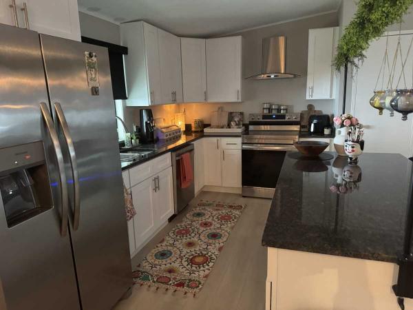 1988 Delo Manufactured Home