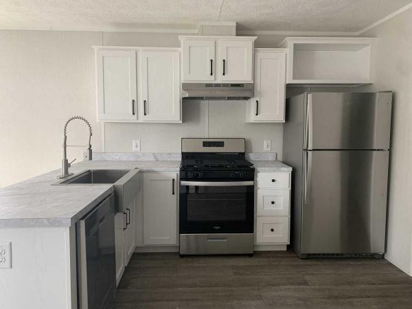 2024 Commodore  Manufactured Home