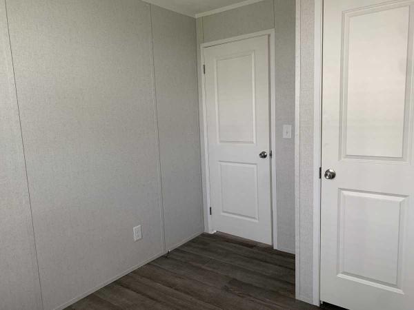 2024 Commodore  Manufactured Home