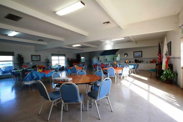 1972 Pomona Really High Ceilings Mobile Home