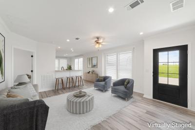 Photo 2 of 18 of home located at 476 Sheehan Way Lady Lake, FL 32159