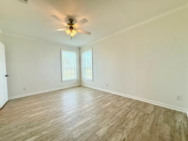 2025 Skyline LE4867 Mobile Home