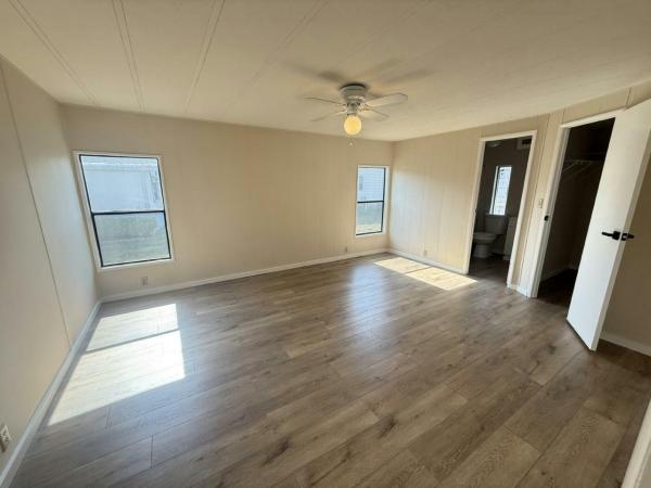 1985 Palm HS Manufactured Home