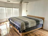1982 PALM Manufactured Home