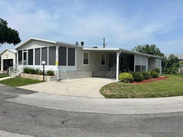Photo 1 of 2 of home located at 4437 Hamlin Way Wimauma, FL 33598