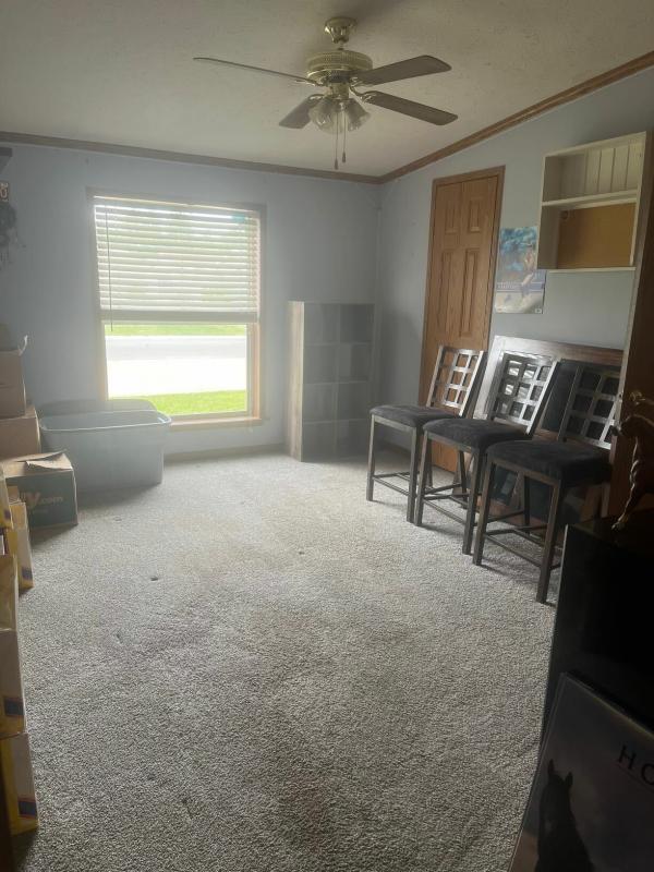 2000 Four Seasons DAP1676H32089  Home