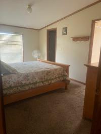 2000 Four Seasons DAP1676H32089  Home