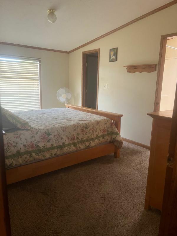 2000 Four Seasons DAP1676H32089  Home