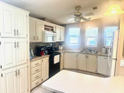 Photo 3 of 27 of home located at 7331 Harbor View Drive Leesburg, FL 34788
