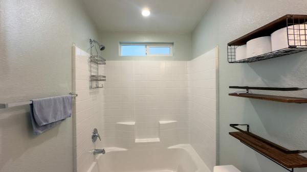 2023 Fleetwood 220CL24443X Home