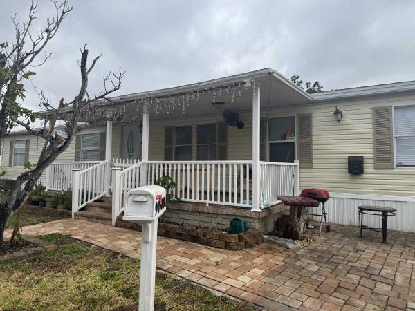 Photo 1 of 2 of home located at 9008 Dale Dr. Lakeland, FL 33815