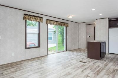 Photo 5 of 10 of home located at 6901 SE 14th Street #245 Des Moines, IA 50320