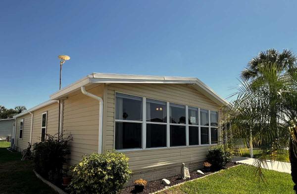 Photo 1 of 2 of home located at 471 S. Putter Circle Winter Haven, FL 33881