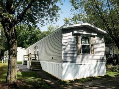 Mobile Home at Deer Creek Village Lot 13 Galveston, IN 46932