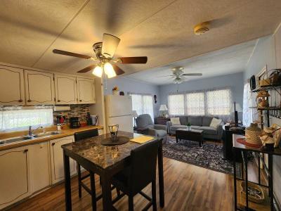 Photo 4 of 20 of home located at 7400 46th Ave N #151 Saint Petersburg, FL 33709