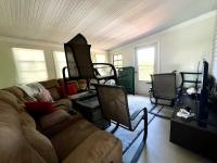1996 MERI 2BD/2BA OPEN CONCEPT Manufactured Home